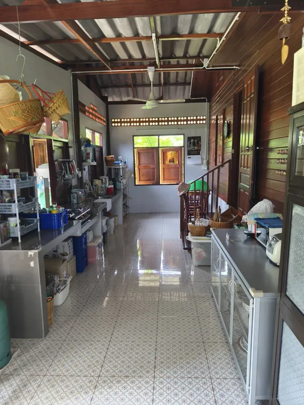 บ้านพร้อมที่ดิน จ.สุพรรณบุรี พื้นที่ใช้สอยตัวบ้าน 81 ตารางเมตร