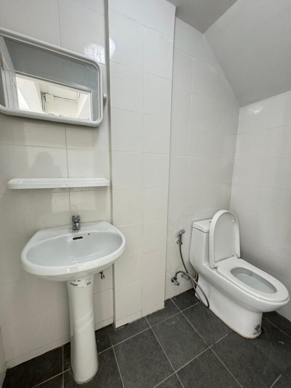 ขาย อาคารพาณิชย์3.5ชั้น17ตร.ว. 2คูหาติดกัน,แบ่งขายได้ในโครงการทิวลิป สแควร์ ติดถ.เพชรเกษม เหมาะกับทำร้านค้า ร้านซักรีด สอนพิเศษและพักอาศัย